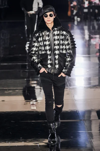 Look 27